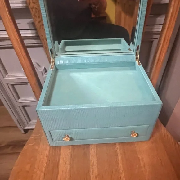 Very Rare Coach, Y2K Legacy Seafoam Blue Jewelry Box with 🪞 - Picture 5 of 14